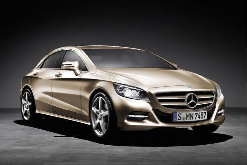 Немецкий концерн Mercedes-Benz производит великолепные спортивные автомобили и маркирует их индексом SL, что, собственно говоря, и переводится как спортивный автомобиль с немецкого же языка.
